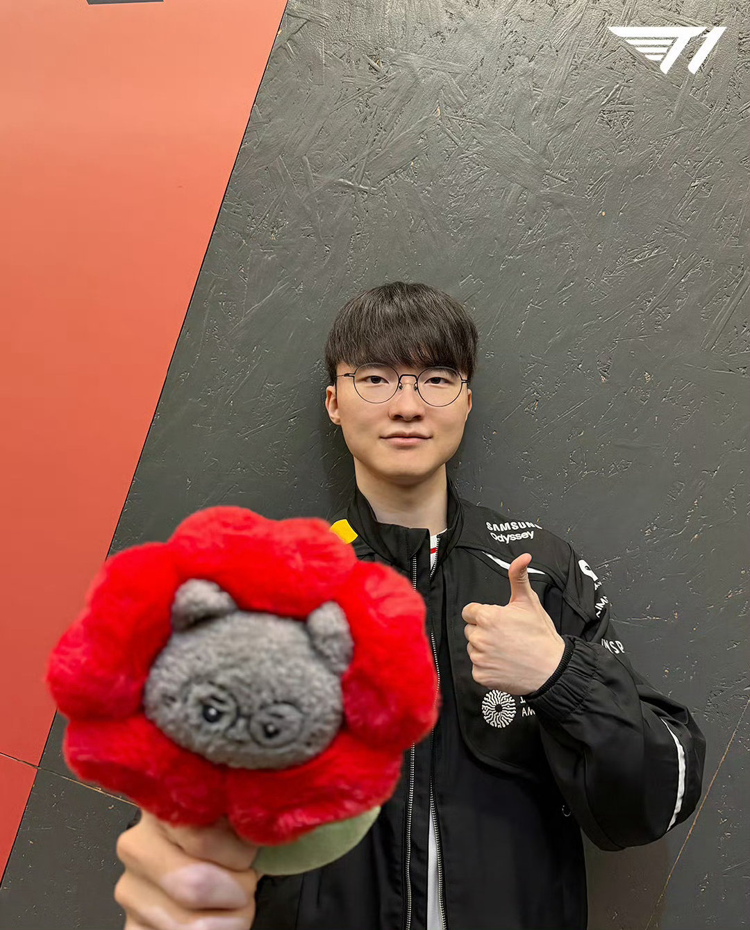 #faker[超话]#  大家中秋快乐呀🎑 ​