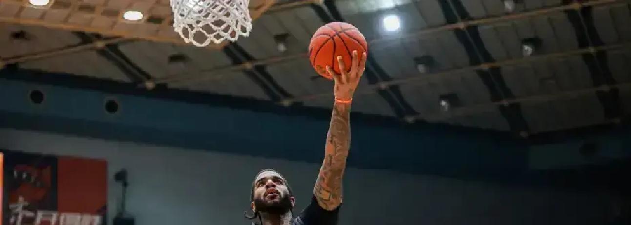 辽宁这关真不好过，山东要是还抱着侥幸心理，季后赛第一轮就容易吃亏 夏晓...