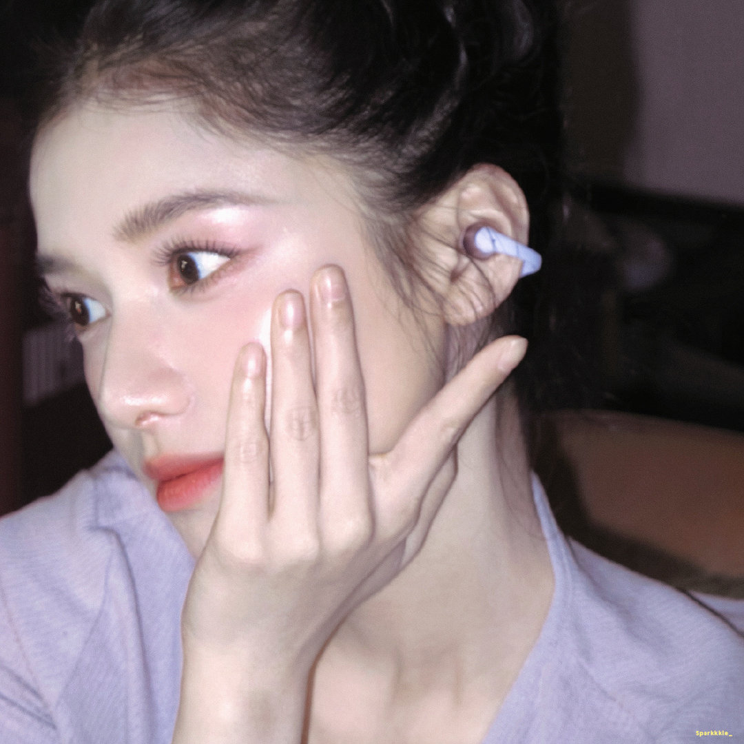 你的可愛我該如何跟你描述

#张婧仪# ​