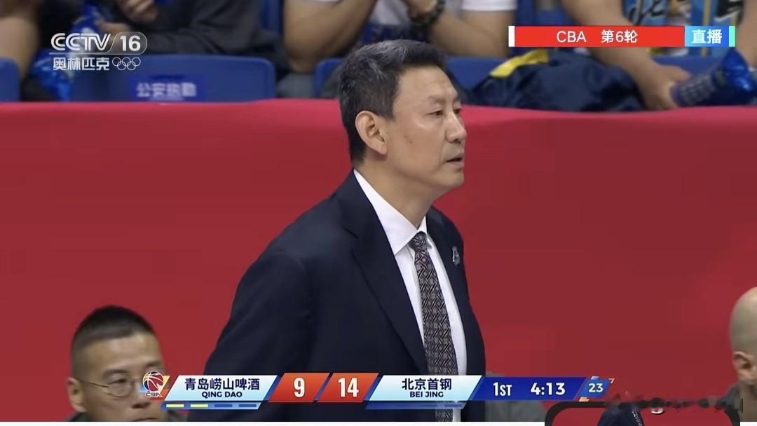 CBA常规赛北京首钢客场105-86战胜青岛，获得六连胜。
北京时间10月29日晚，CBA常规赛第五轮，青岛啤酒主场迎战北京首钢比赛。
上半场第1节末段青岛14-16，沃特斯2分段昂君上篮18-16，陈盈骏3分21-16，周琦上篮加罚24-16，赵睿罚球26-16，约克上篮18-26结束第1节北京首