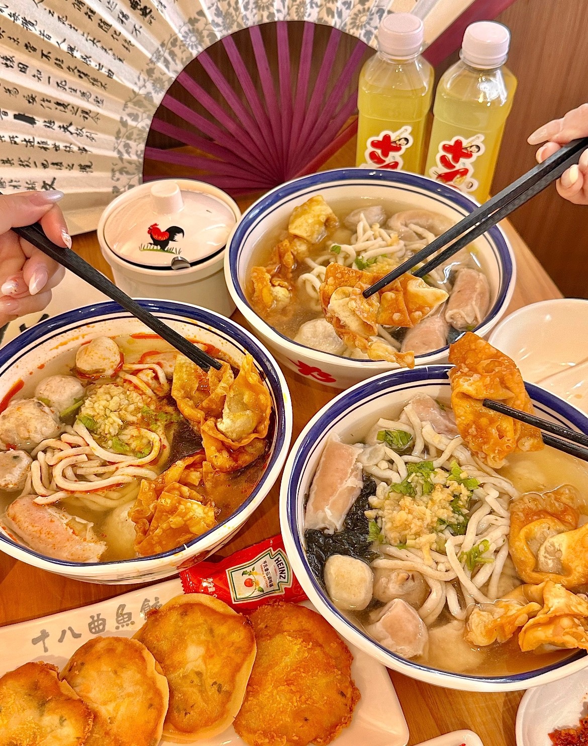 用鲜鱼肉做成的鱼面是揭阳惠来的特色美食潮菜中也有“生炒鱼面”的传统做法...