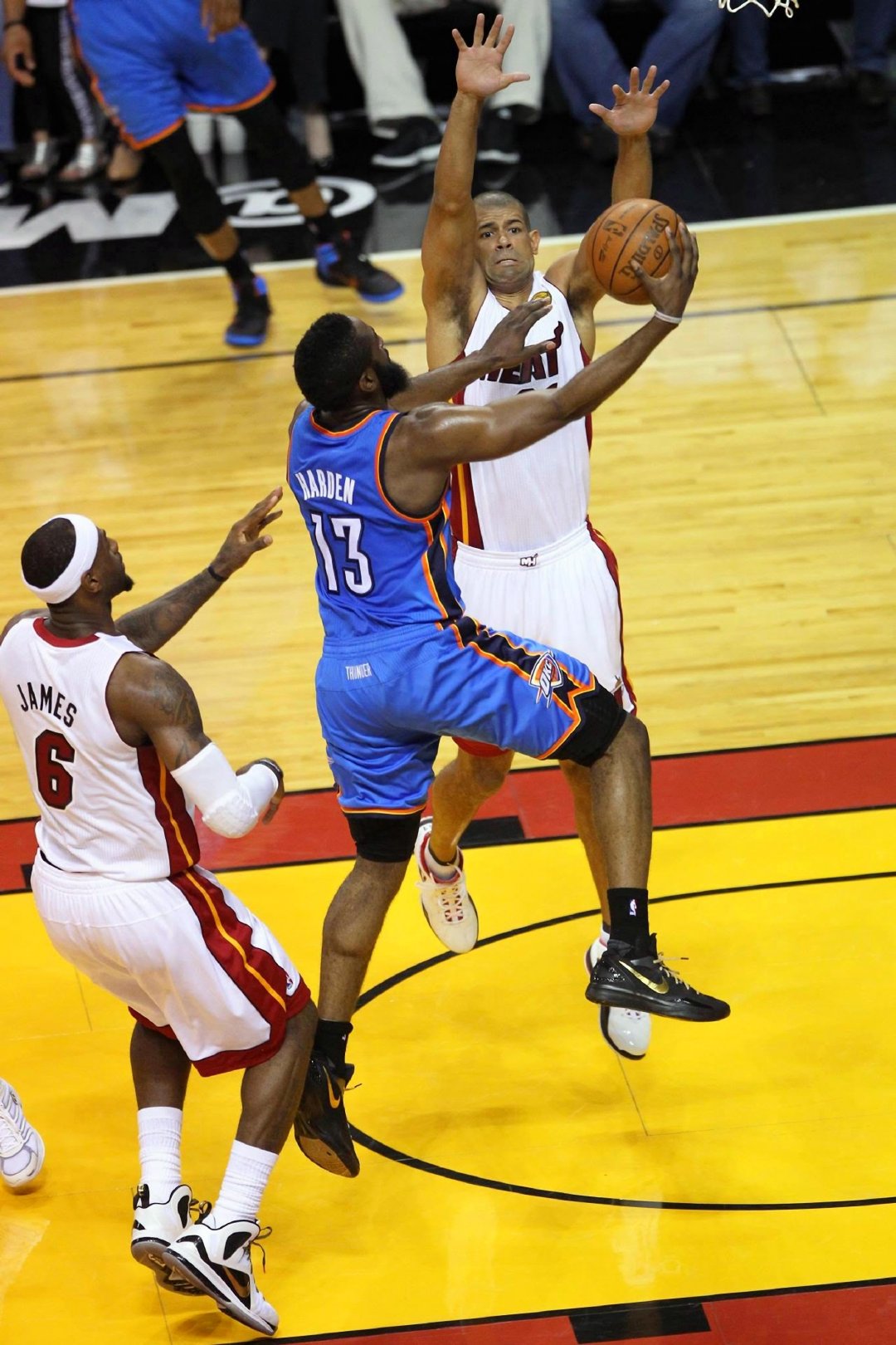James Harden 2012

#nba##哈登# ​