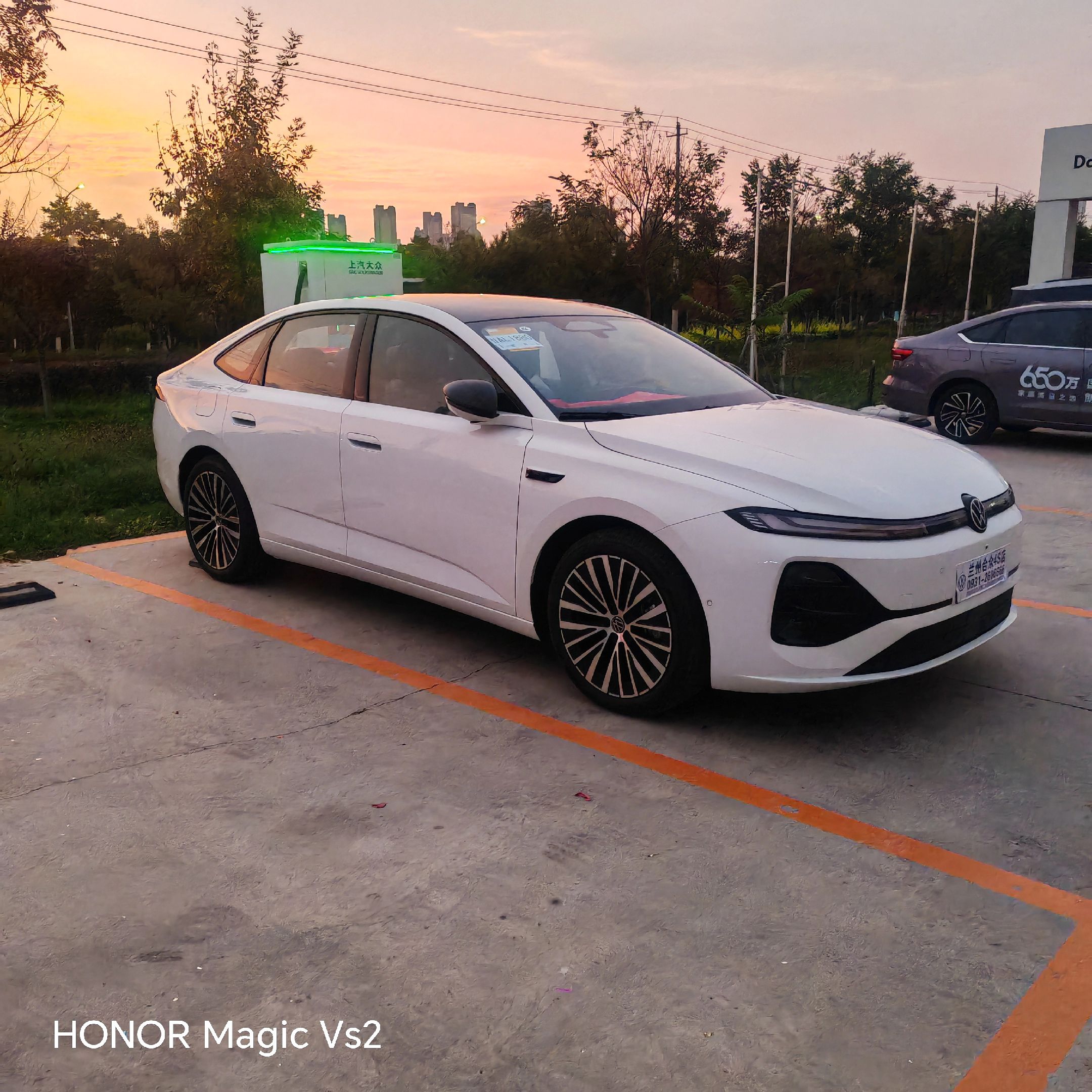 一辆好好看的新能源汽车 ！高品质智能家轿 ！