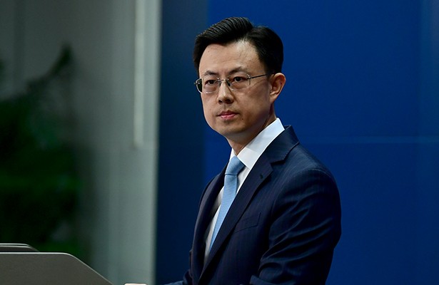 中方态度明确：西沙轮不到越南说三道四
9月3日，外交部发言人郭嘉昆就越南涉西沙声明回应：西沙是中国固有领土，不存在任何争议，越方无权说三道四。话音未落，9月2 日、3 日，北部湾连续两天实弹射击，禁航令已下。
先说越南这回为何“升级”。8 月 28 日，越方抛出“未经越南许可，完全非法无效”的说法，