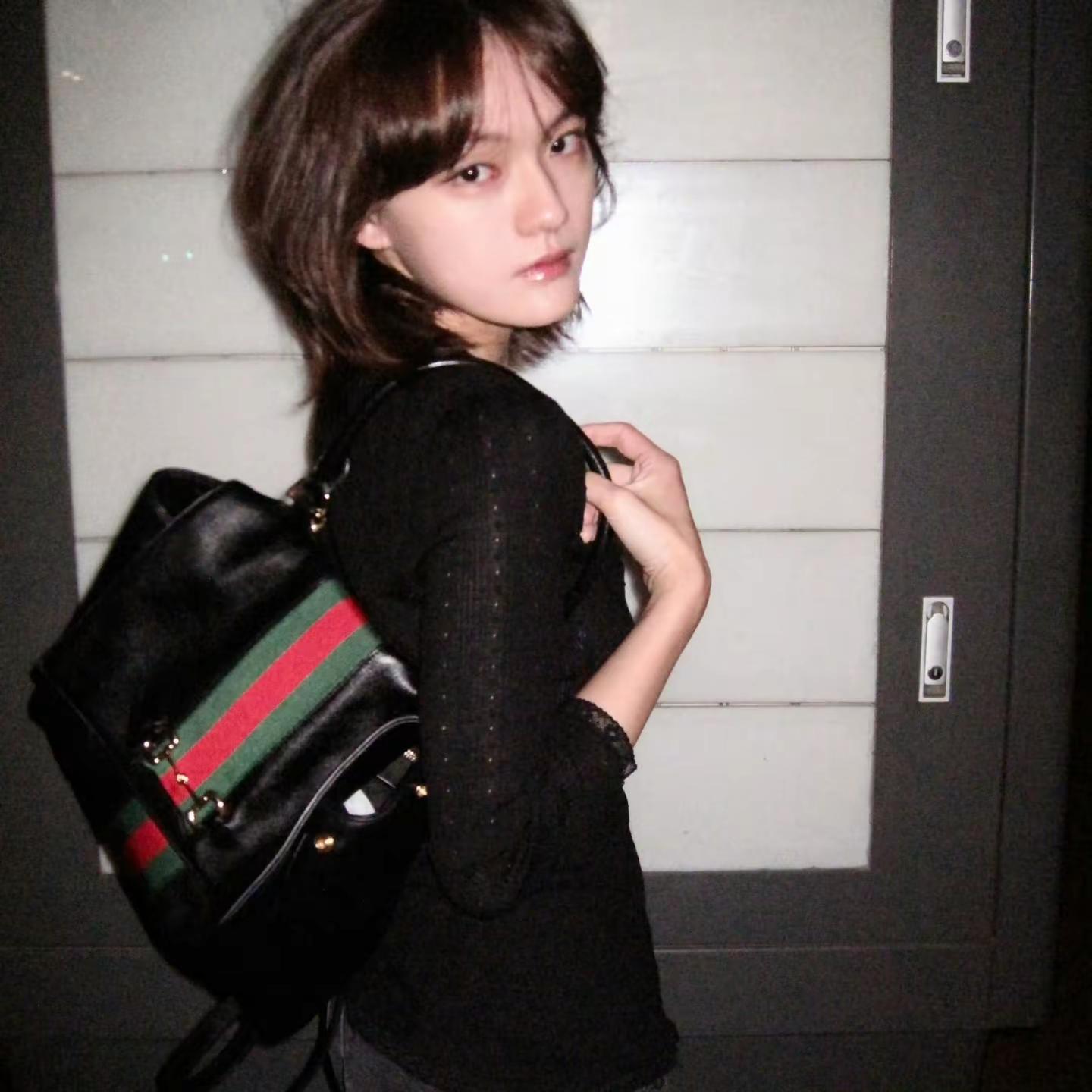 🖤💚❤️。