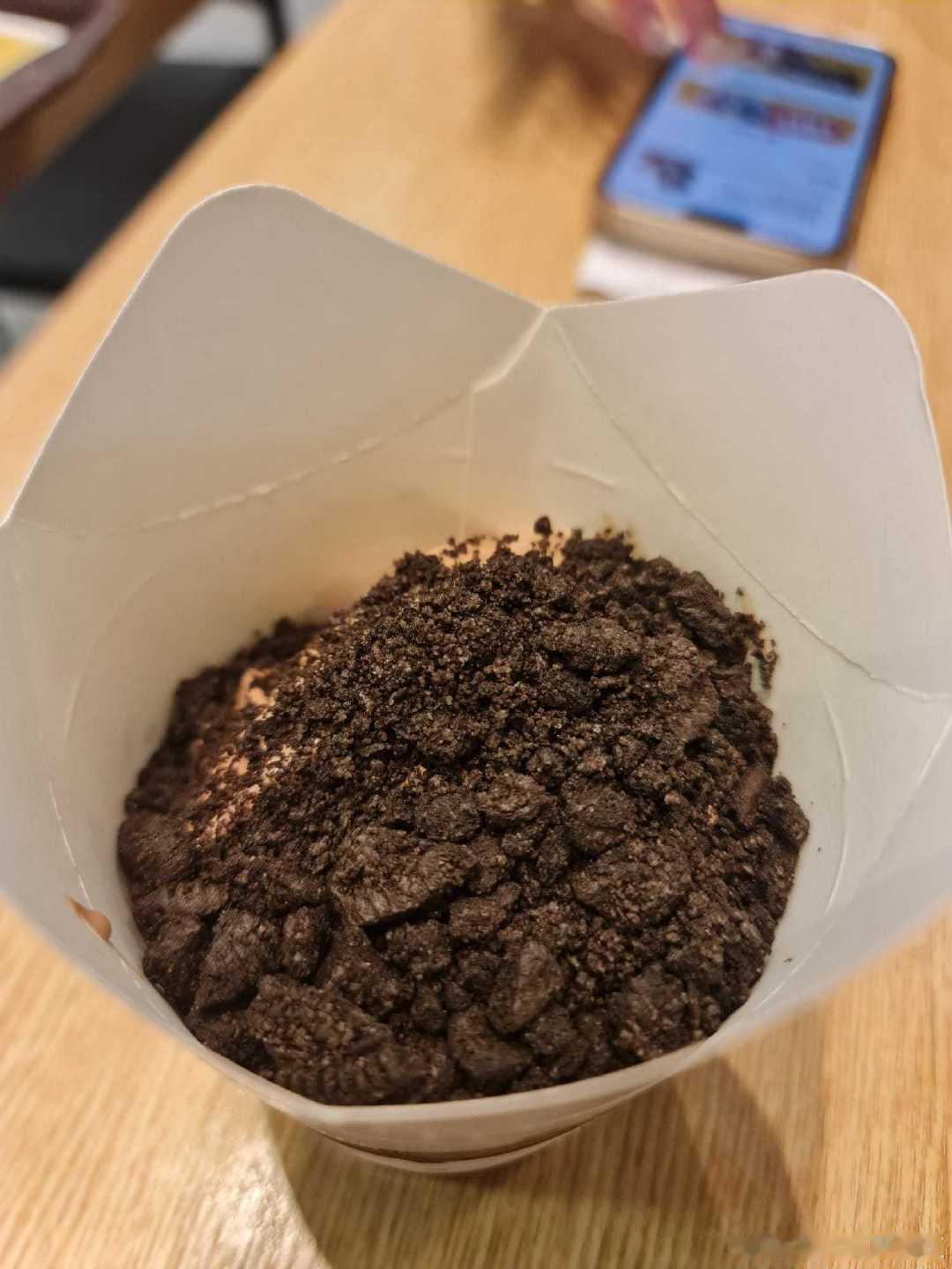 只要看见有车钥匙在一个空无人的桌上chope位置，我就知道我回家了！这份新加坡独有的真实感！
啊啊啊啊啊啊新加坡！我回来了！#生活手记##带微博去旅行##带微博去旅行##新加坡[超话]# 
#本草纲目灵芝回乡记录#  ​