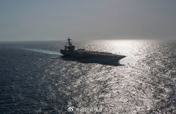 【#媒体爆林肯号航母水兵企图跳海#】英国《卫报》12日报道称，美国海军“林肯”号航母上正爆发一场严重的心理健康危机，多名水兵在超长部署期间试图跳海自杀，引发军人家属和国会议员的强烈担忧。美国两大军事媒体《海军时报》与《星条旗报》报道称，这艘搭载约5000名水兵和海军陆战队员的核动力航母， ​