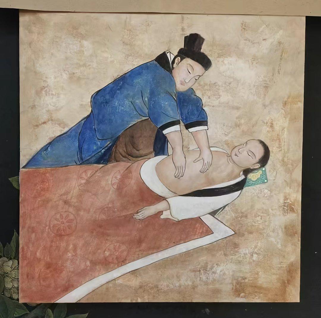 推拿按摩在中国历史上很长久，这个古画里面就看到他们在做揉腹。所谓胸心有...
