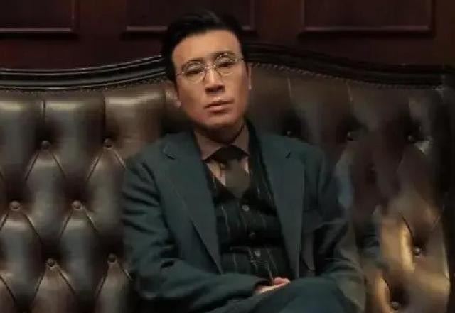 李雪健在接受采访时，提到于和伟：这人坏得很，适合演阴险的角色

在演员圈里，有些评价听起来像是在“损人”，放到具体语境里，却可能是同行对表演天赋最直接的判断。李雪健与于和伟的这段往事，之所以多年后仍被反复提起，就在于两人早年的一次合作，让李雪健很早便看到了于和伟身上那种适合塑造复杂人物的特质。
网络