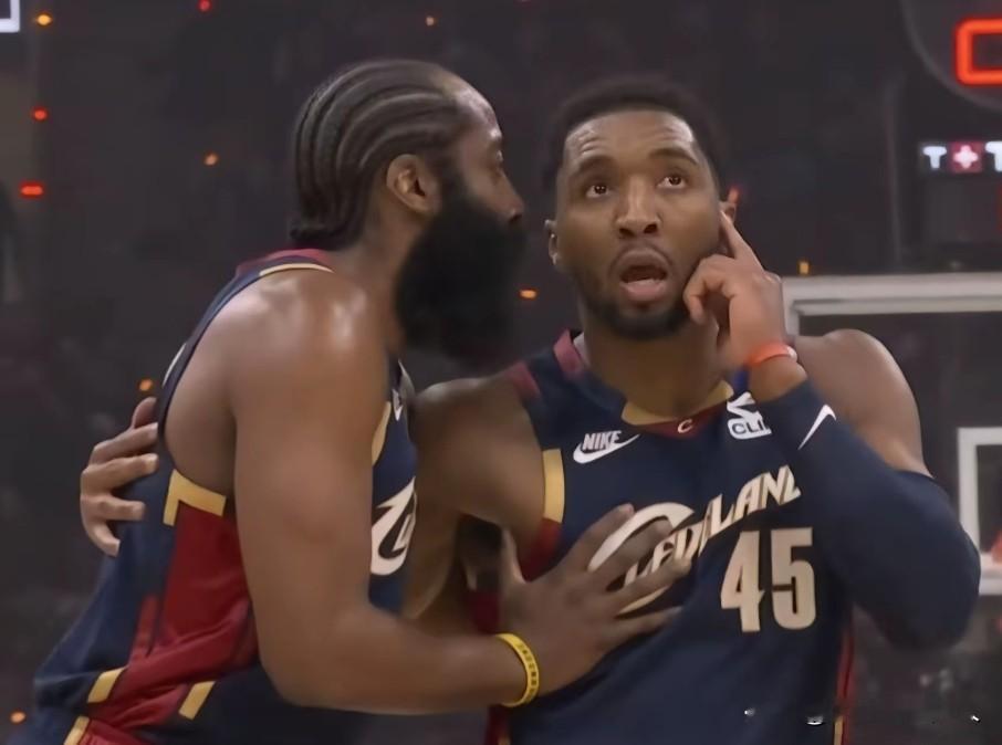 哈登这次做梦都要笑醒吧！先是老东家快船附加赛首轮被淘汰，接着猛龙自己凑...