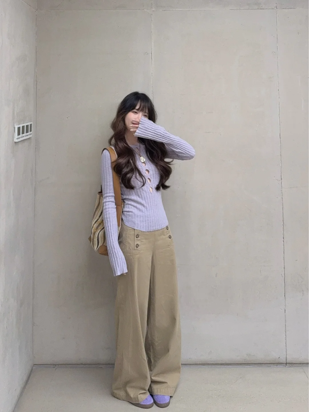 爱了两年的紫色镂空上衣..