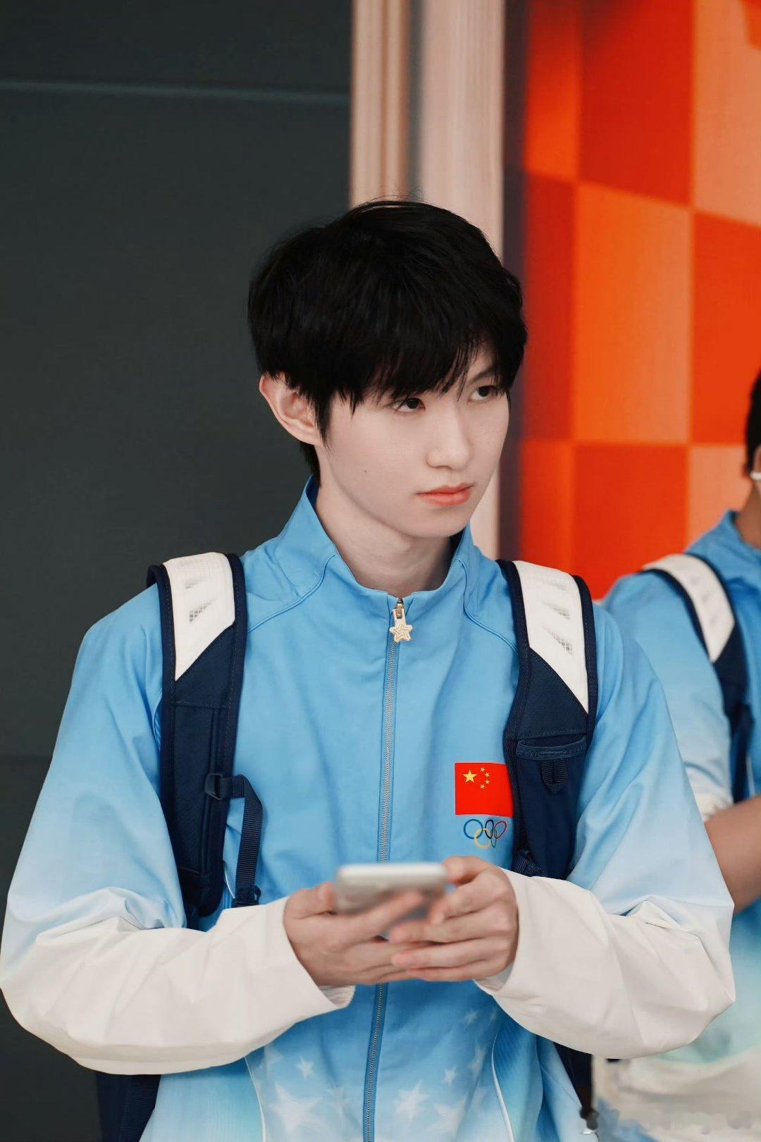 #一诺xbc[超话]##亚运会电竞##我为中国电竞加buff#一诺加油[期待]期待一诺的表现[哇] ​