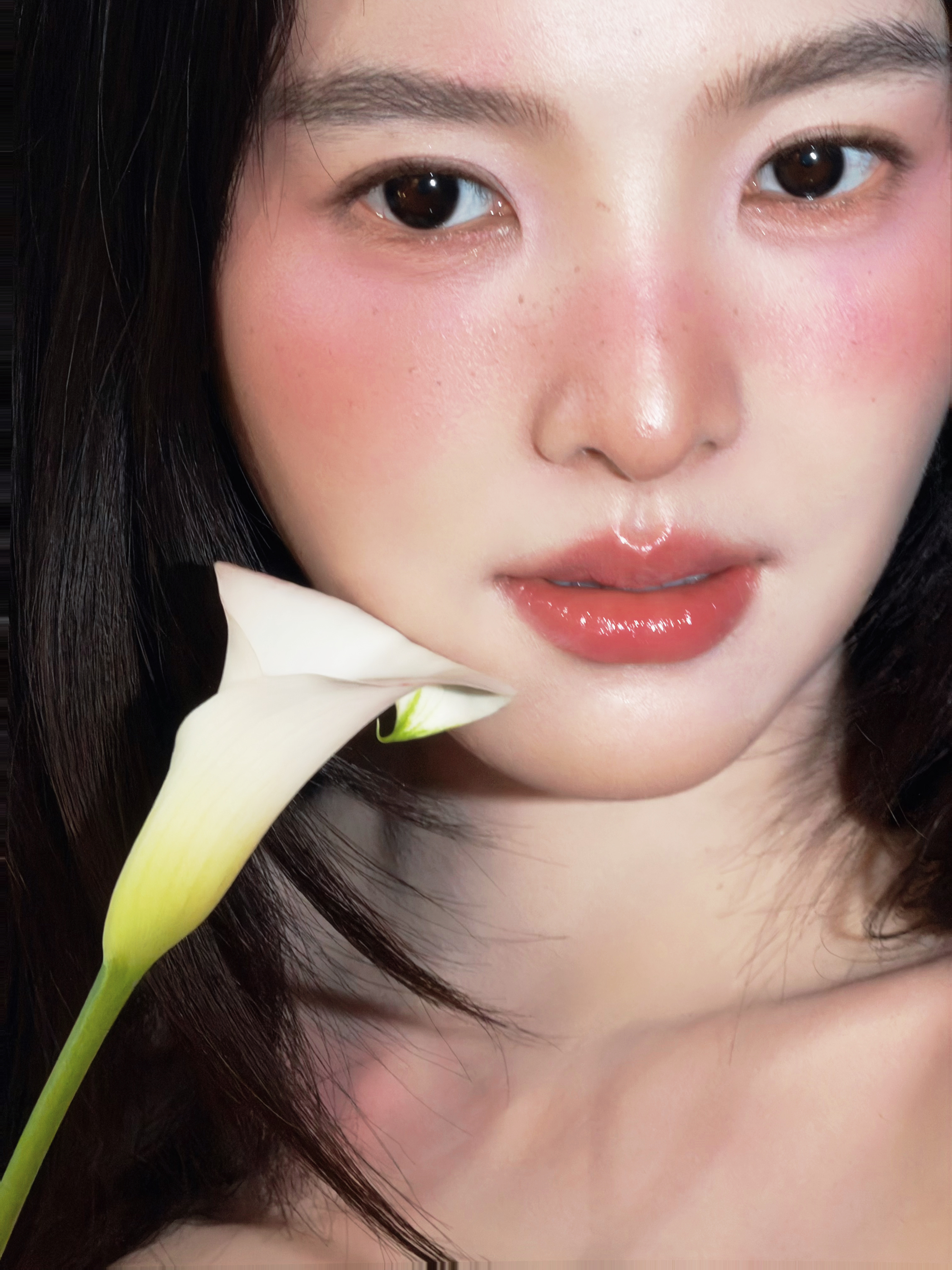 #章若楠[超话]# 晒晒今日好心情：明媚的小章[彩虹屁]#一章明信片# ​