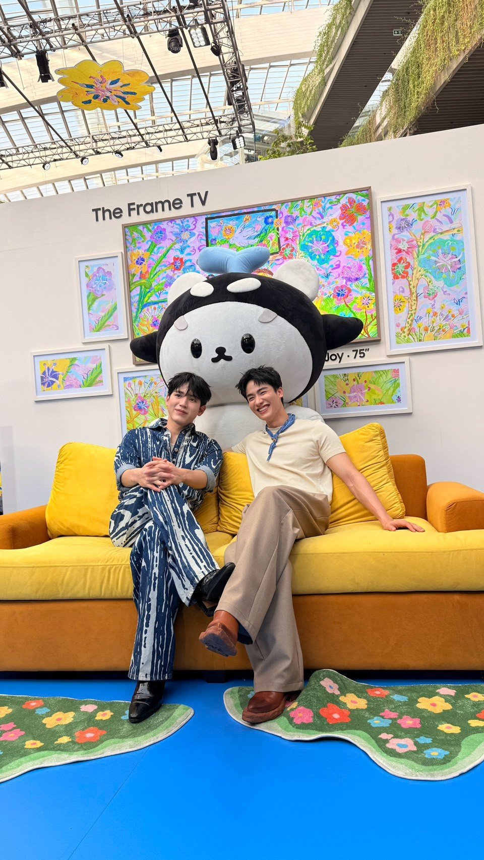 #taynew[超话]#  
261025 Polcasan X&Ins更新
🐻‍❄️🐳“三星电视（Samsung TV）的屏幕超级大呀！桑桑好想把它搬回家，用来放我们家的全家福照片呢！谢谢今天每一位来现场相见的姥姥和姐姐们哟 🩵” ​