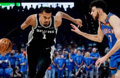 今天NBA季后赛马刺客场对阵雷霆的比赛已经结束。<br /><br ...
