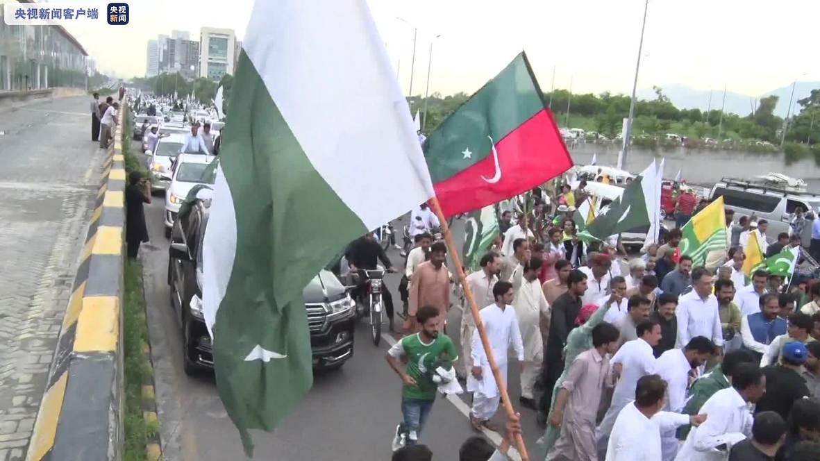 巴基斯坦民眾街頭狂歡慶賀獨立日-圖4