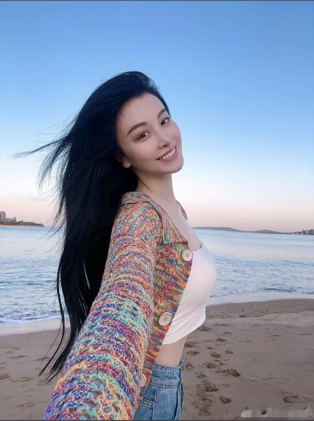 最讽刺的不是葛天没给刘翔生孩子，
是全网当年都替她可惜，
现在才看懂她当年的清醒。
 
直播里有人弹幕：&34;当初生个小刘翔就好了。&34;她愣了一下，笑了：&34;我倒是庆幸没生到那个时候。&34;
 
2014年5月恋爱，9月领证，2015年6月离婚。

291天。从民政局出来，她人还没走大厅，刘翔的离婚微博已经发出
