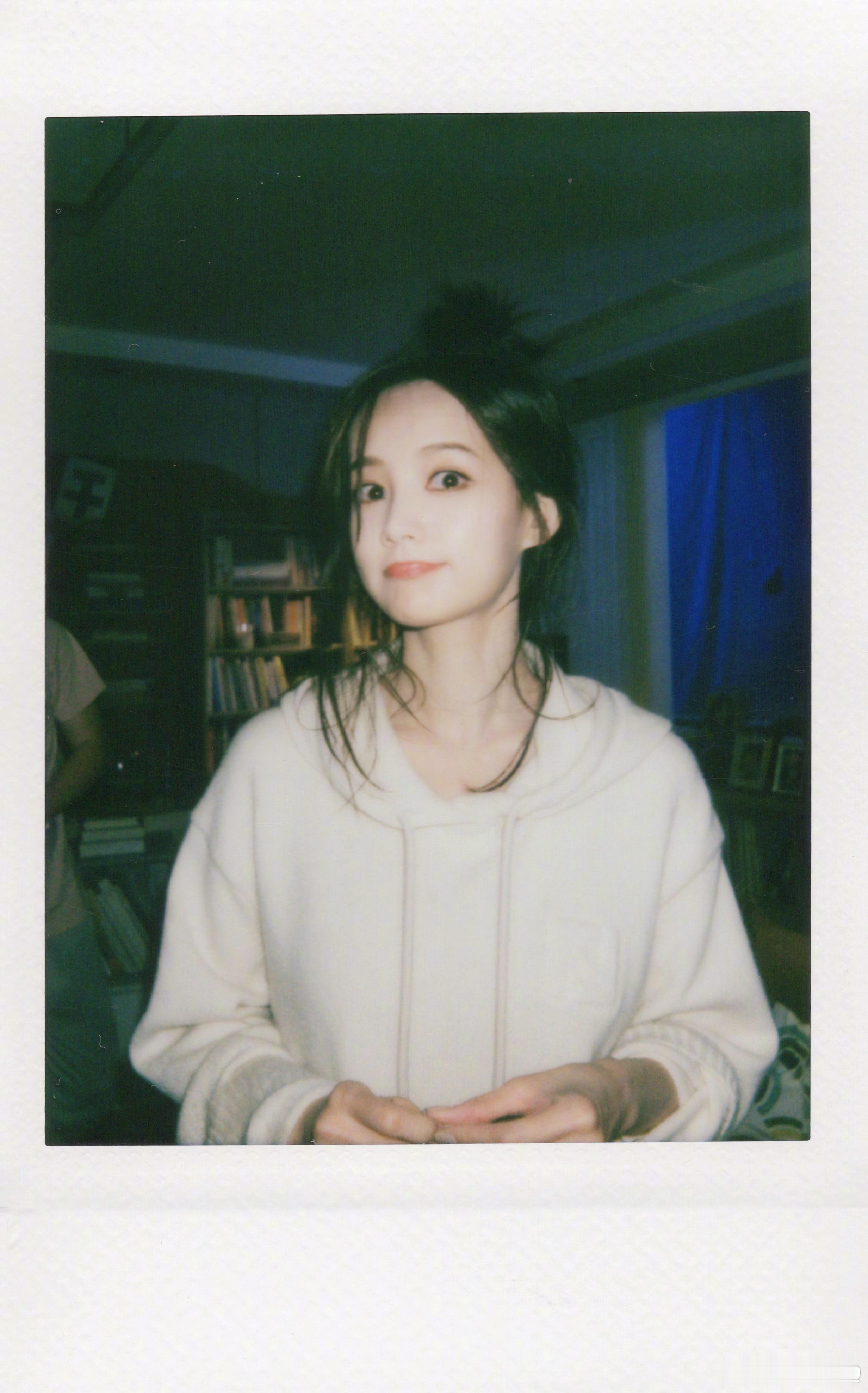 #李一桐陈鑫海首部古乐器拟人神话剧##李一桐[超话]#
在复制粘贴的时代，你是手写的诗[鲜花] ​​​