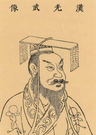 “隆中”，顾名思义，就是四周凹，中间凸，凸起的部分为“隆”，意为丘陵小山岗，因此地有一“卧龙”传说故事，故隆中又称“卧龙岗”。卧龙岗必有龙！这个真龙天子就是在南阳郡宛城生活居住的东汉光武帝刘秀！……