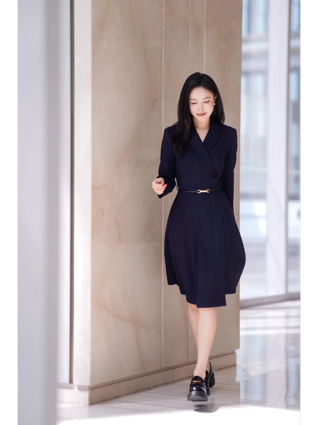 早春通勤💼 大方得体的智感西装连衣裙