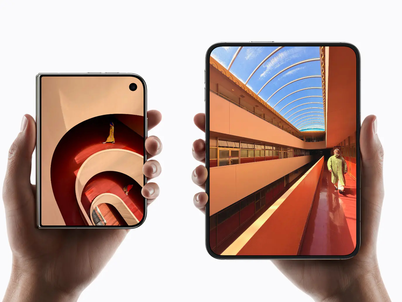 iPhone Duo：苹果，终究还是对强迫症下手了

苹果一直有一项很厉害的能力，就是把一个行业已经做了多年的东西，按照自己的理解重做一遍，然后教育整个行业——产品可以这样设计。像 iPod、iPhone、AirPods等，都是如此。

因此在 iPhone Duo 发布前，作为折叠屏 + iPhone 双持用户兼设计师，我特别期待 ​