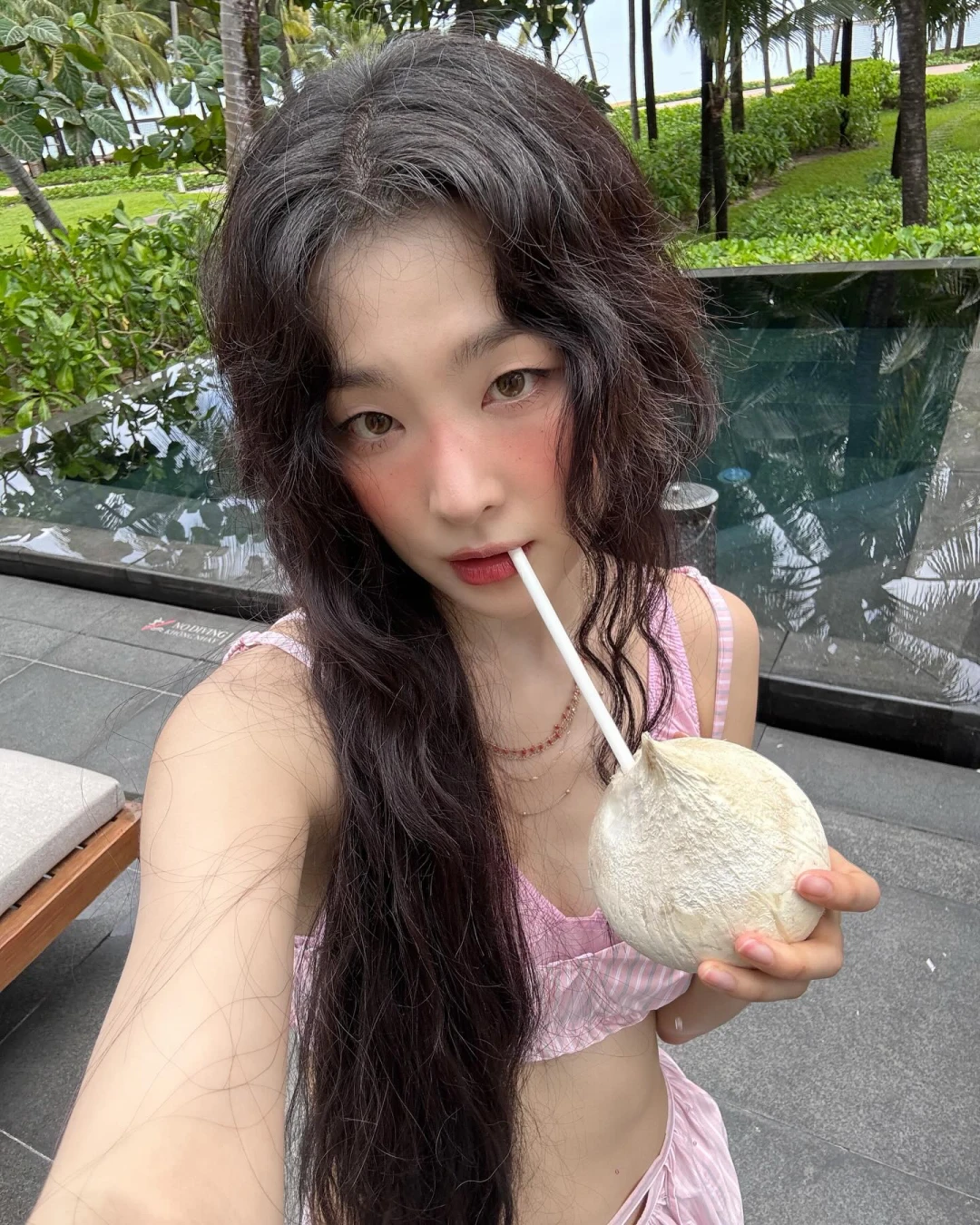 姜涩琪 | 2025.6 Marie Claire杂志幕后图