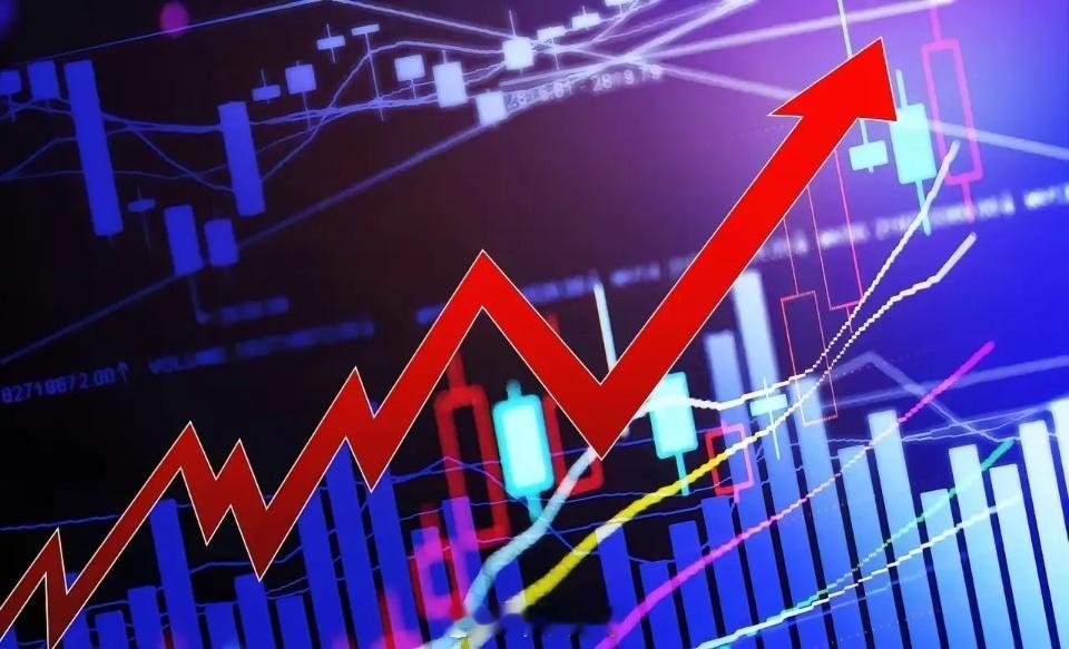 🔥今日主力资金净流入TOP10个股深度梳理
1、N粤芯‑U：
单日主力净流入21.89亿元，高居两市榜首。主要是新股上市首日，各路资金集中进场所致。企业主营晶圆代工，是半导体制造的关键一环，长期受益国产替代浪潮与AI芯片旺盛需求。⚠️风险提醒：新股首日涨幅偏大，后续存在估值消化、高换手震荡的压 ​