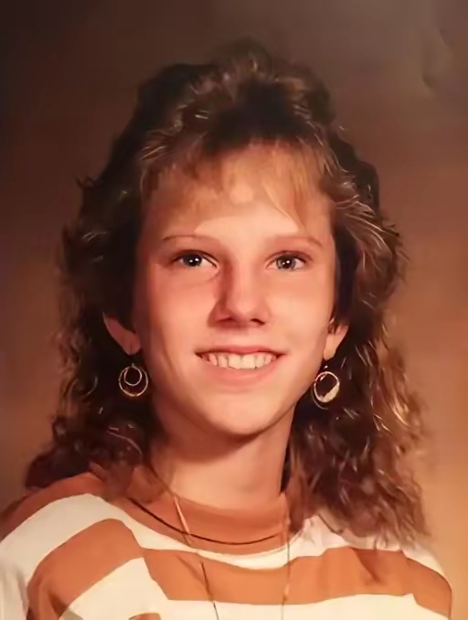 离谱！美国女死囚两次注射致命毒药没死，死刑被迫中止送医

美国田纳西州发生荒诞行刑事故：50岁女死囚克丽丝塔·派克，连续注射两剂致命药物后仍存活，行刑紧急终止，被送往校外医院救治，目前状态不明。

派克是该州唯一在押女死刑犯，原本将成为当地200多年来首位被处决女性。

1995年，18岁的派克因情