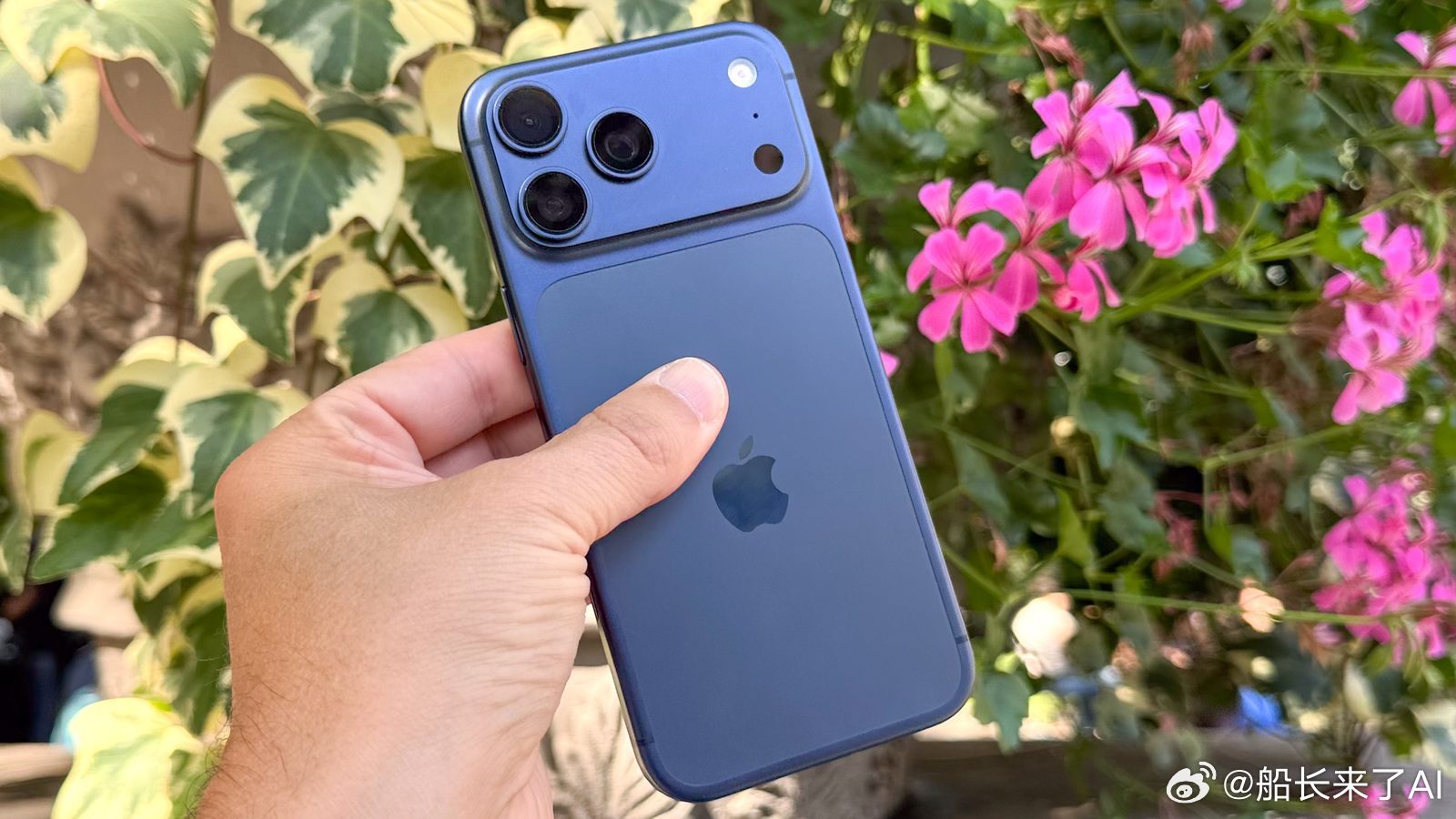 #赛博茶馆[超话]#苹果 要把 iPhone 17 全系价格再抬一抬了💸 月底前全球调价，全机型涨幅不超千元。Mac、iPad 国行早涨过。这波还冲吗？#微博视频号迎新计划# #船长来了AI# #船长来了AI[超话]# ​