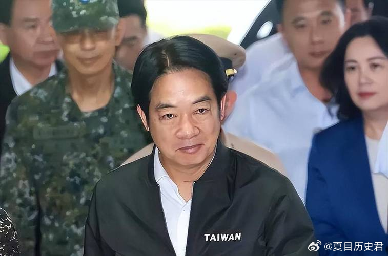 蓝营1人要夺权郑丽文，蒋万安露破绽，赖清德也上眼药：开始发钱

郑丽文这两天真的很心烦，明枪易躲暗箭难防，现在彰化县就是一个天大的雷，足以炸开国民党努力维持的和平局面。

就在这样的关键时刻，蓝营一人却公然叫嚣要“夺权”郑丽文，可一波未平，一波又起，原本势头正猛的蒋万安突然露出关键破 ​