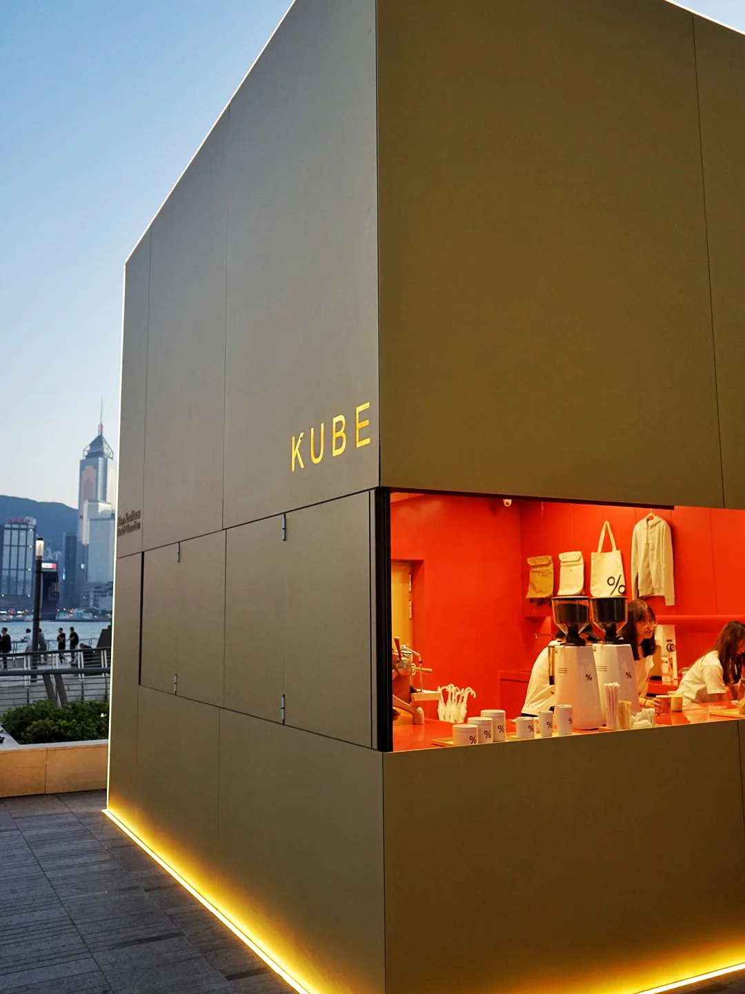 香港探店｜维港旁的金盒子%Arabica最新开幕