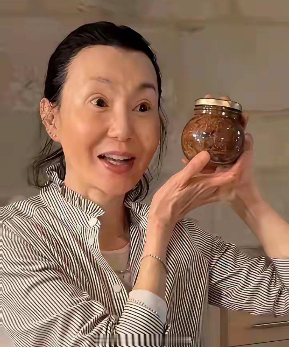 不得不说，张曼玉对自己的脸真狠！ ​​​