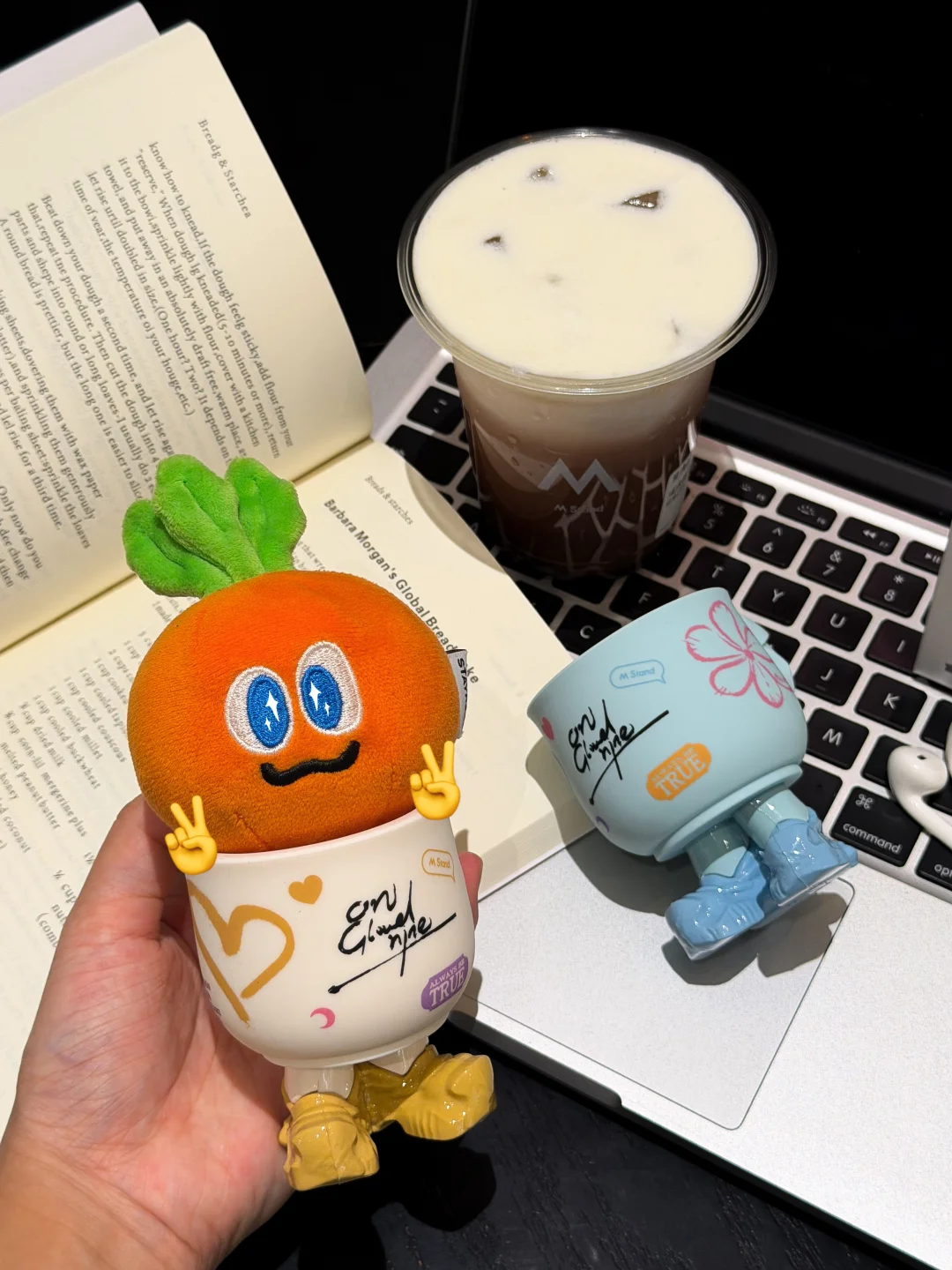 在M Stand给卜卜全款拿下新座位！！💺