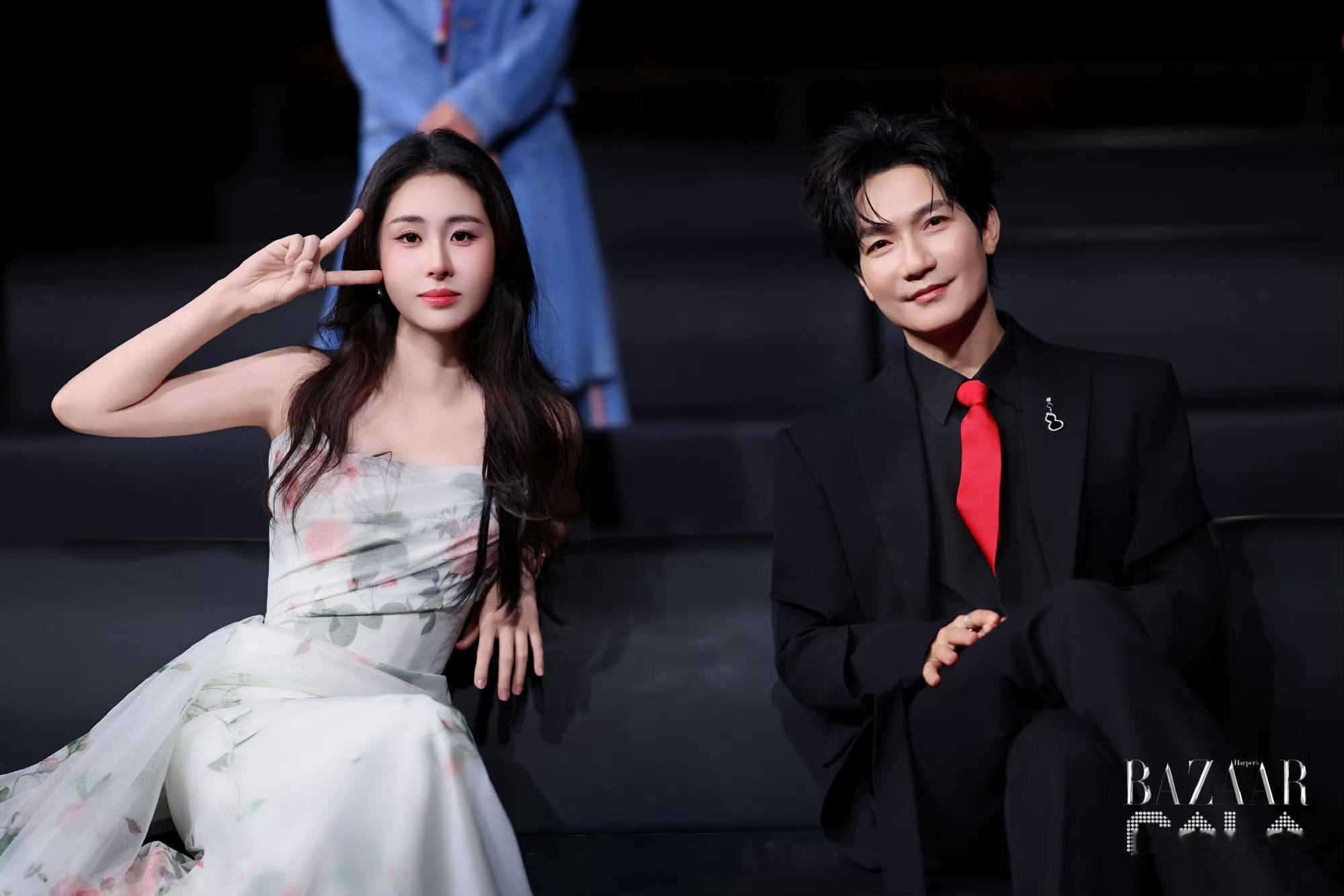 BAZAARGALA2026

#超级玩家芭莎之夜#超级玩家芭莎之夜一大波观演区官方合照来袭!!!男帅女美好养眼[心][心][心]

张碧晨｜陈楚生｜张颜齐｜章若楠｜程潇｜
金靖｜林允｜宋妍霏｜庄达菲｜赵佳丽｜
马伯骞｜周震南｜李昀锐｜宋雨琦｜万妮达｜Tizzy T｜ONER｜何与｜王星越｜陈哲远｜
宋茜｜王晓白｜王嘉尔
 ​