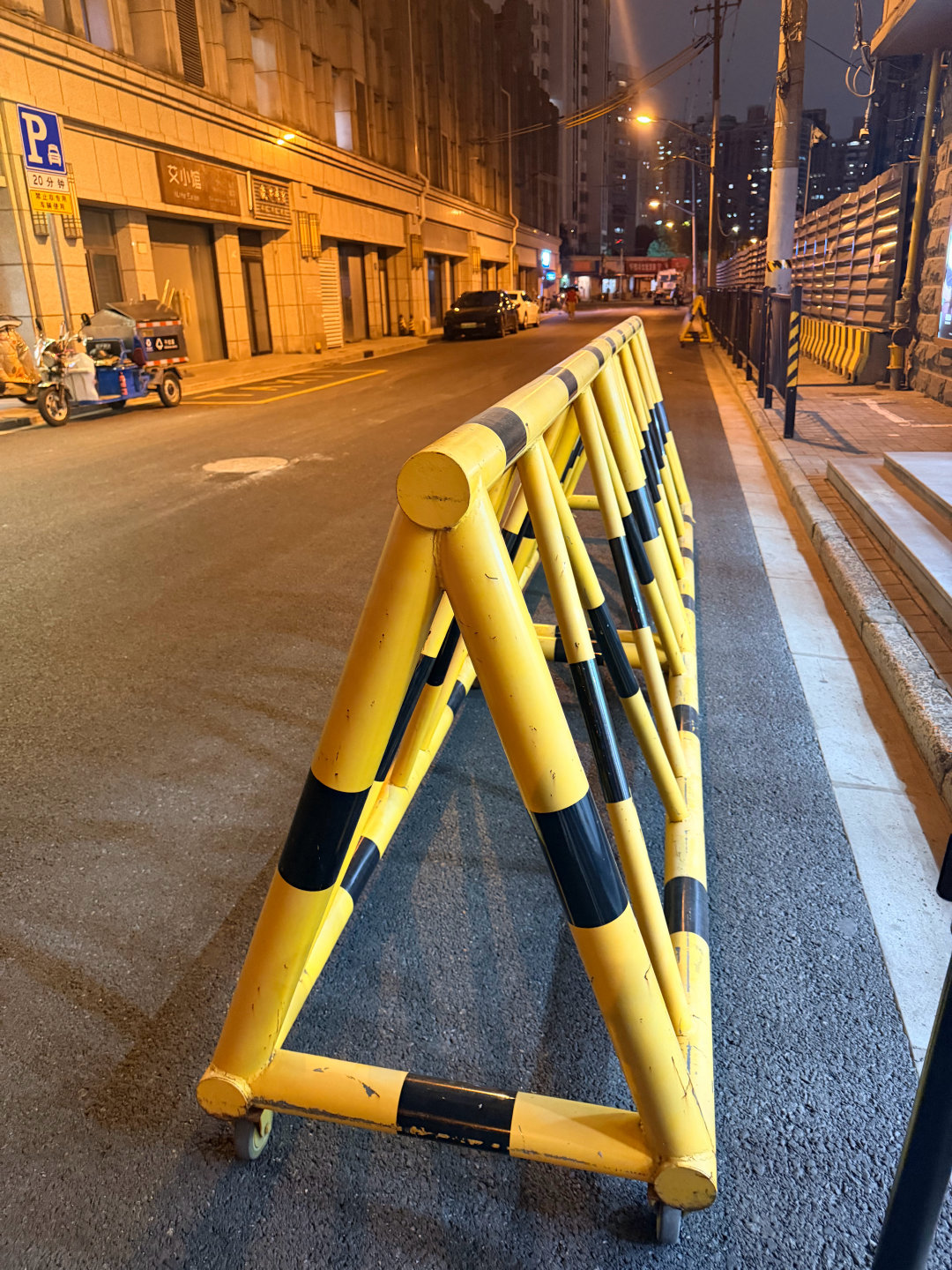 这是反坦克路障吗[笑cry] ​