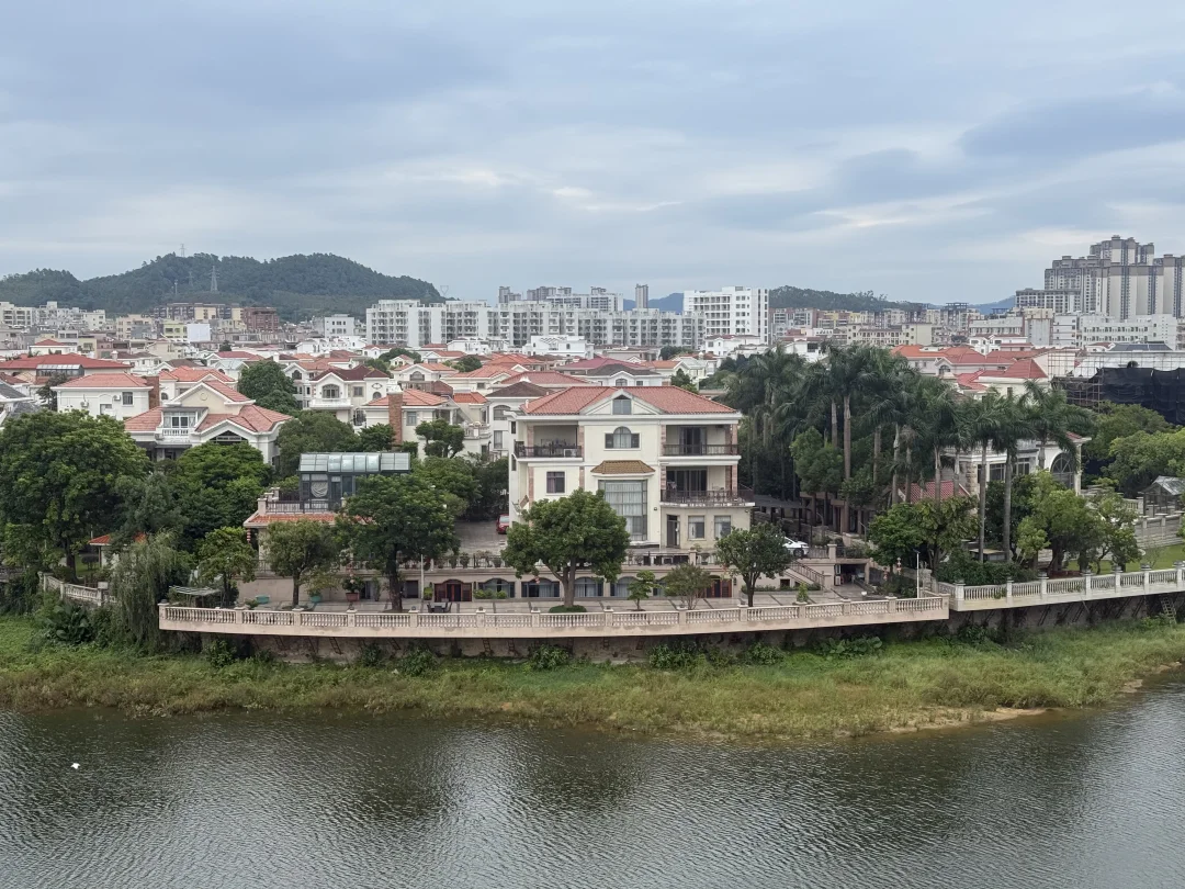 广东还是富豪多，这别墅占地面积[点赞R]
