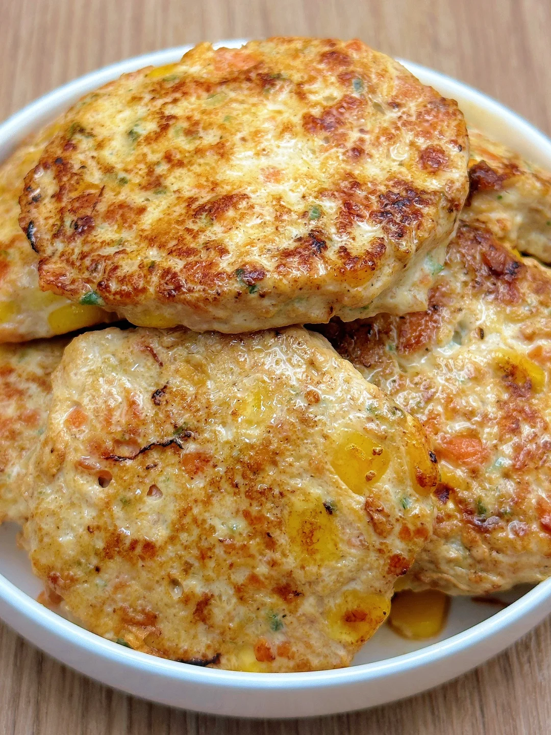 这个鸡胸肉饼也太好吃了，一个饼才30大卡😋