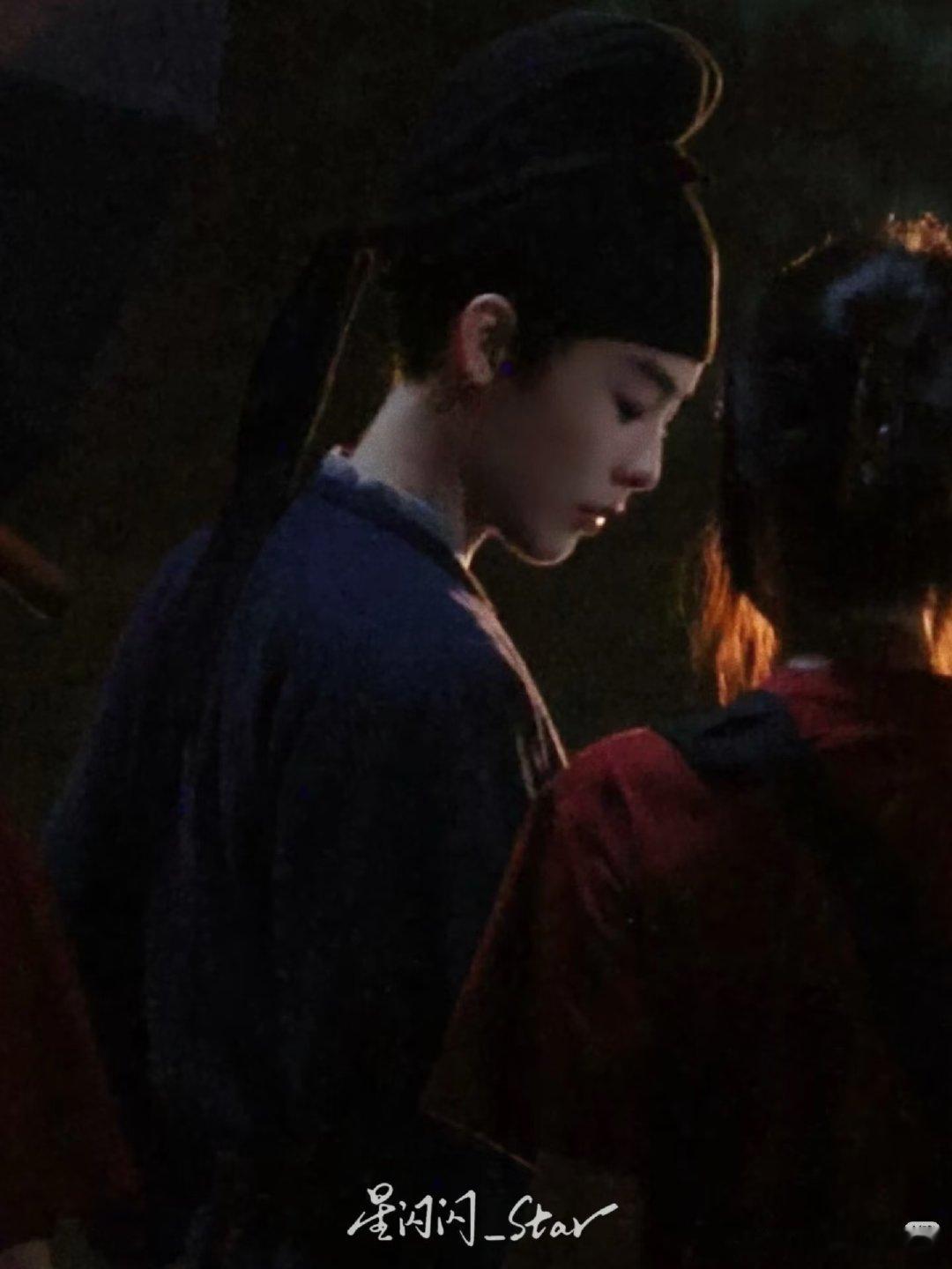 #陈丽君[超话]##陈丽君这才是最尊重观众的女扮男装#我们宝宝真的帅[舔屏] ​