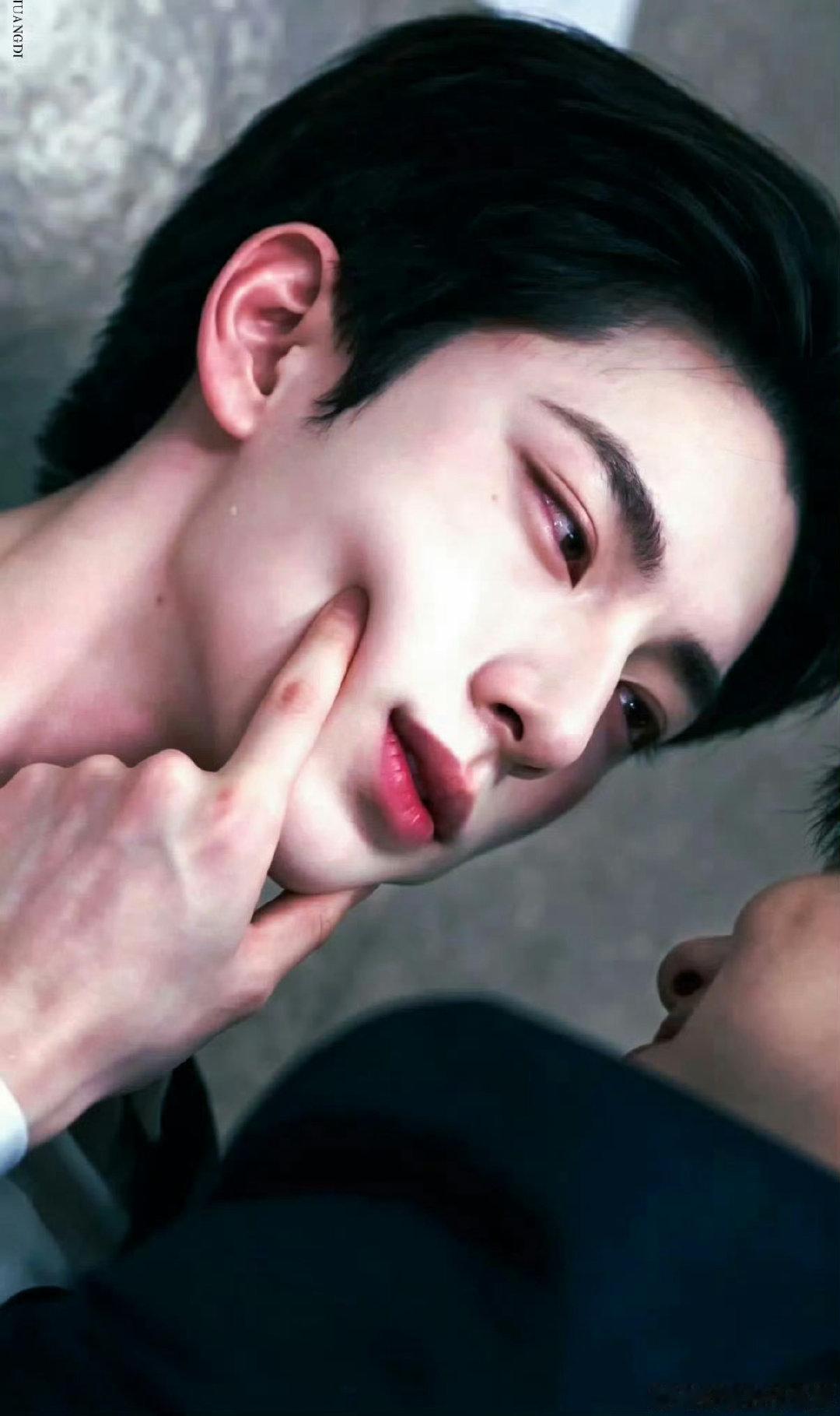 韩剧丑闻全集～
🔥ai漫剧
纸～yuan最新更至120集➕小说，
《mydearest》我最亲爱的小剧场 刚更了两个小剧场好带感，线索+小领带+14集全
《三千年等一口将军气》夯！
🍎⬇️ #李宪##池昌旭# ​​​