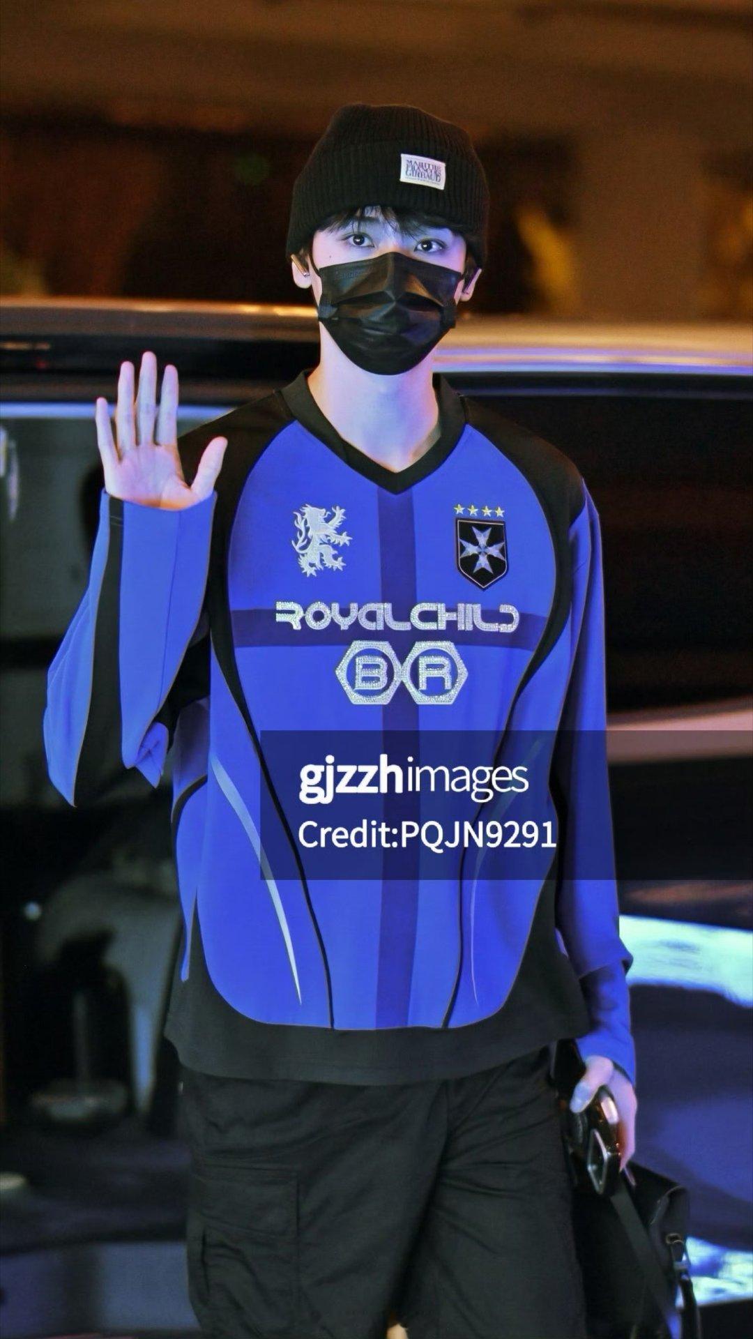 男明星机场私服  ‖  吴磊、龚俊、陈哲远、罗一舟、田嘉瑞、金在中、李泰民、成灿、金道勋。

cr:logo ​
