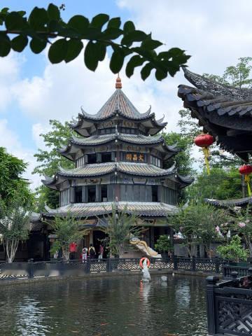 带表姐就近游余荫山房-广东四大名园之一，清代岭南园林代表作，举人邬彬于...