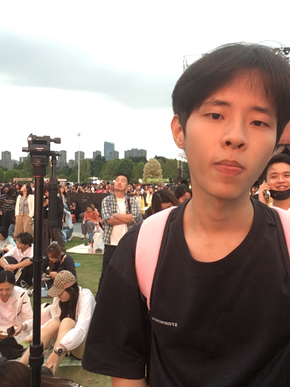 #钟祥瑞[超话]##祥更新一下##腾讯视频jumppark##钟祥瑞新人美# 
欧巴音乐节照片大放送～(o^^o)
此次去音乐节主要是为了给新专汲取灵感
敬请期待欧巴的新专辑 💿《你是不是我的黑粉》
大家大力支持哦⬆️
（ps：大家一定要浏览到后面哦 欧巴给大家准备了小彩蛋[打call]） ​