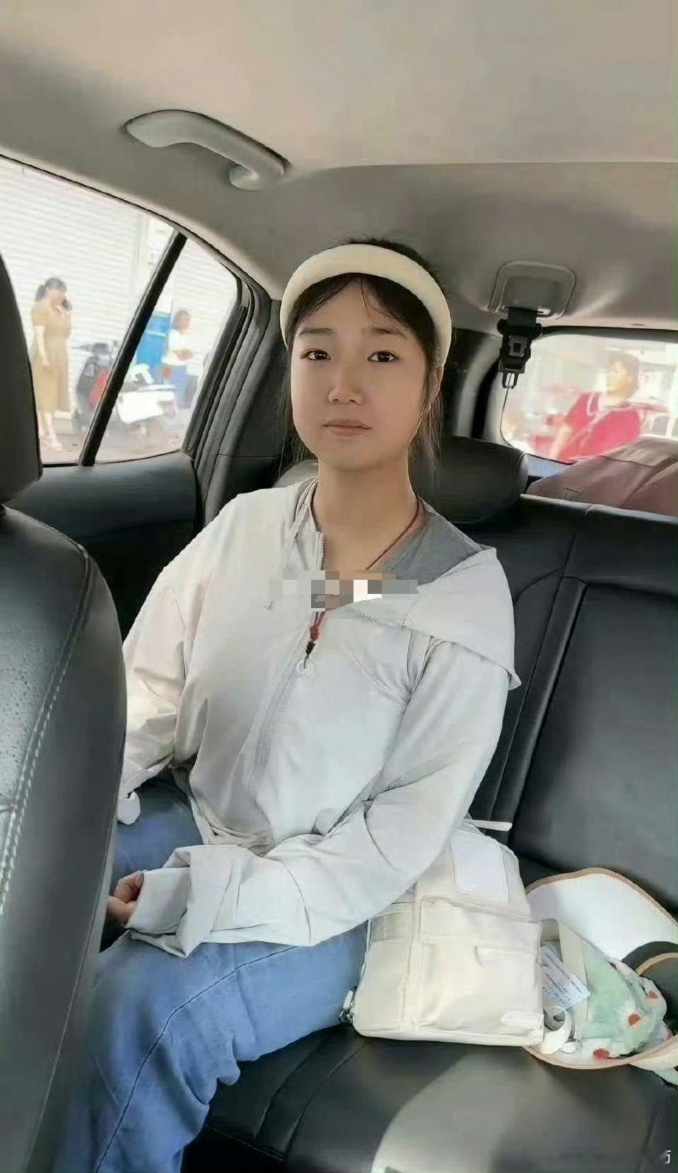 军训结束后来接妹妹，差点以为接错人了😅 ​​​