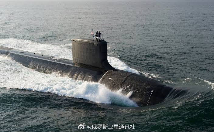 【#澳大利亚计划2030年代初建成美国核潜艇维修船坞#】澳大利亚国防部长理查德·马尔斯表示，澳大利亚计划在2030年代初前于西澳大利亚州建造一座用于维护美国“弗吉尼亚”级核潜艇的船坞。
 
马尔斯在同澳大利亚总理安东尼·阿尔巴尼斯举行的联合新闻发布会上表示：“我们需要在2030年代初前建成一座备用 ​