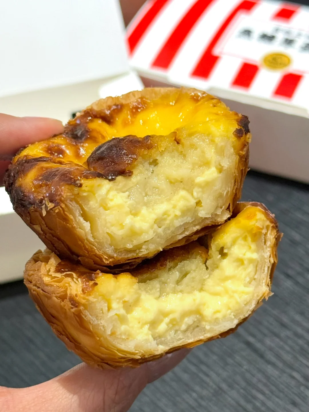 来苏州不能错过城市限定的榴莲焦糖厚蛋挞