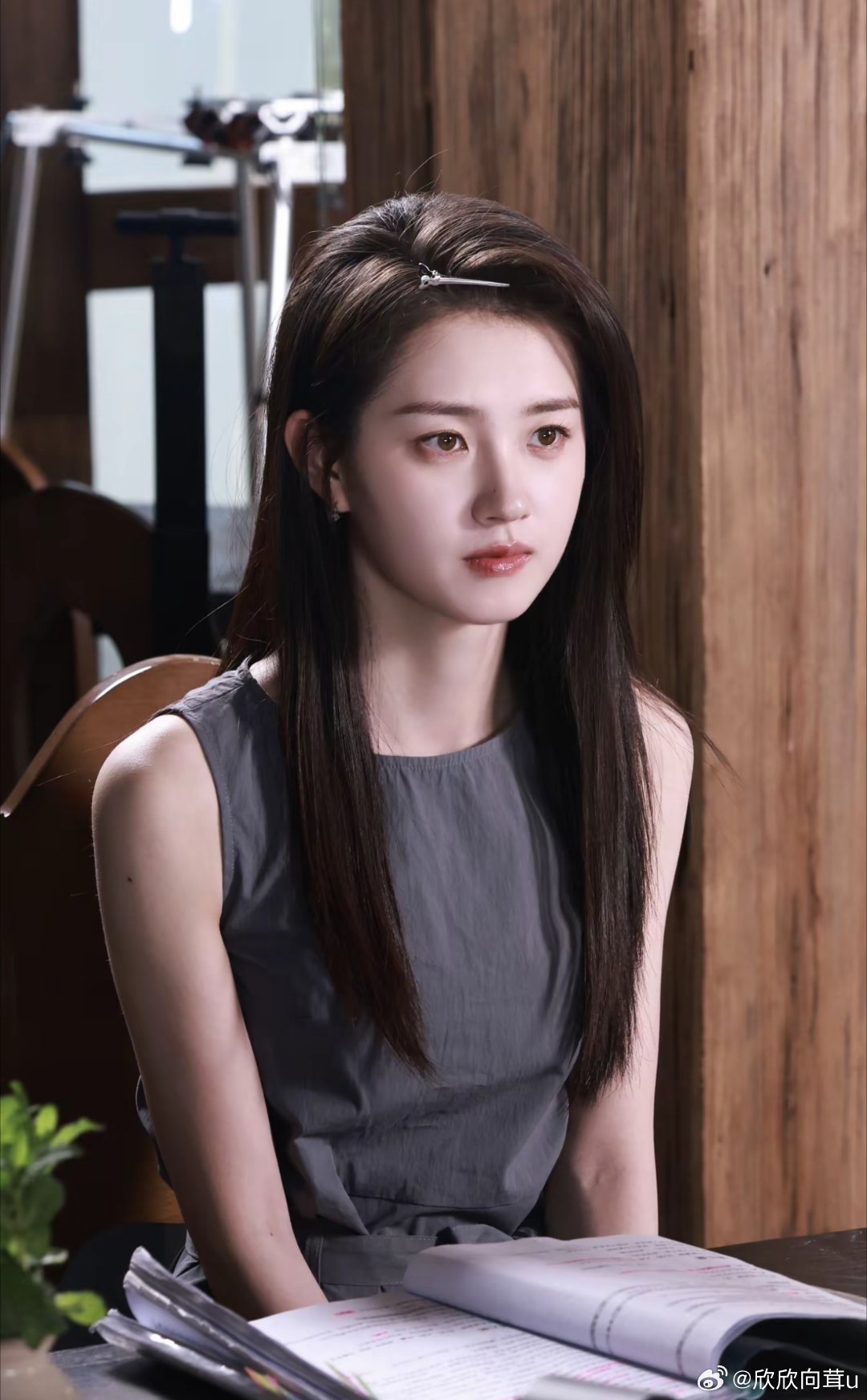 #郭宇欣[超话]# [给你小心心]#向全世界安利郭宇欣# 
生活就像一面镜子，你笑它也笑，你哭它也哭。选择用积极的心态面对，世界也会回馈你温暖与惊喜。 ​
​