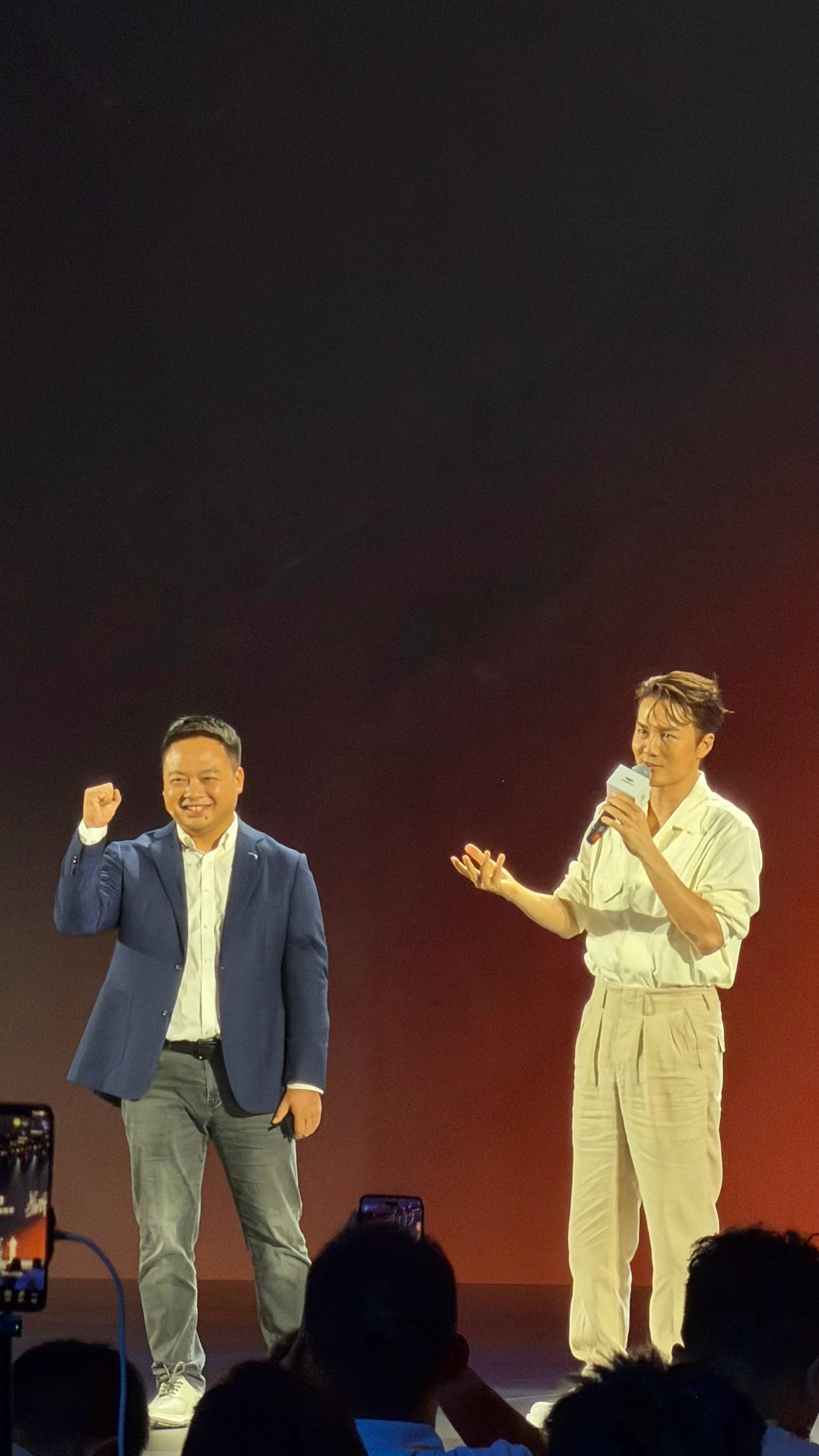 吴克群来了！  ​​​