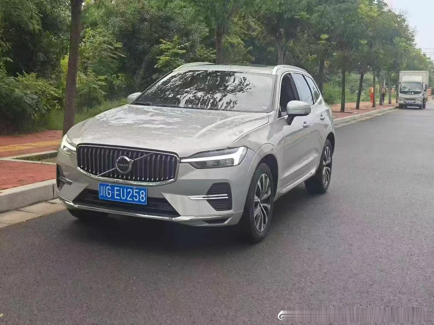24年上牌 沃尔沃XC60 2024款 B5 四驱智逸豪华版，前嘴一套，分期返贷，贷款零首付 ​
