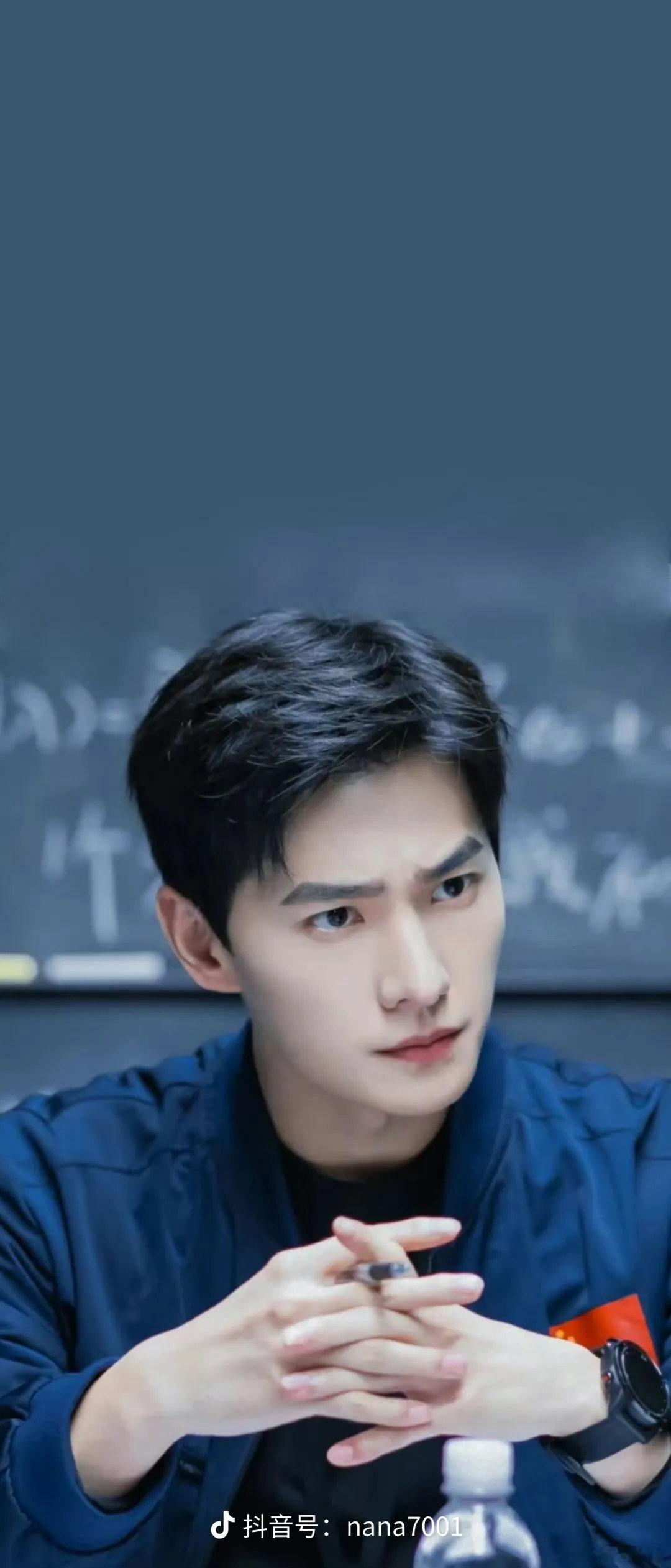#杨洋[超话]#  最近又在看你是我的荣耀，可是，你已经是一只看过最多星星的兔子了。深情又克制的于途，一秒都不想错过。 ​