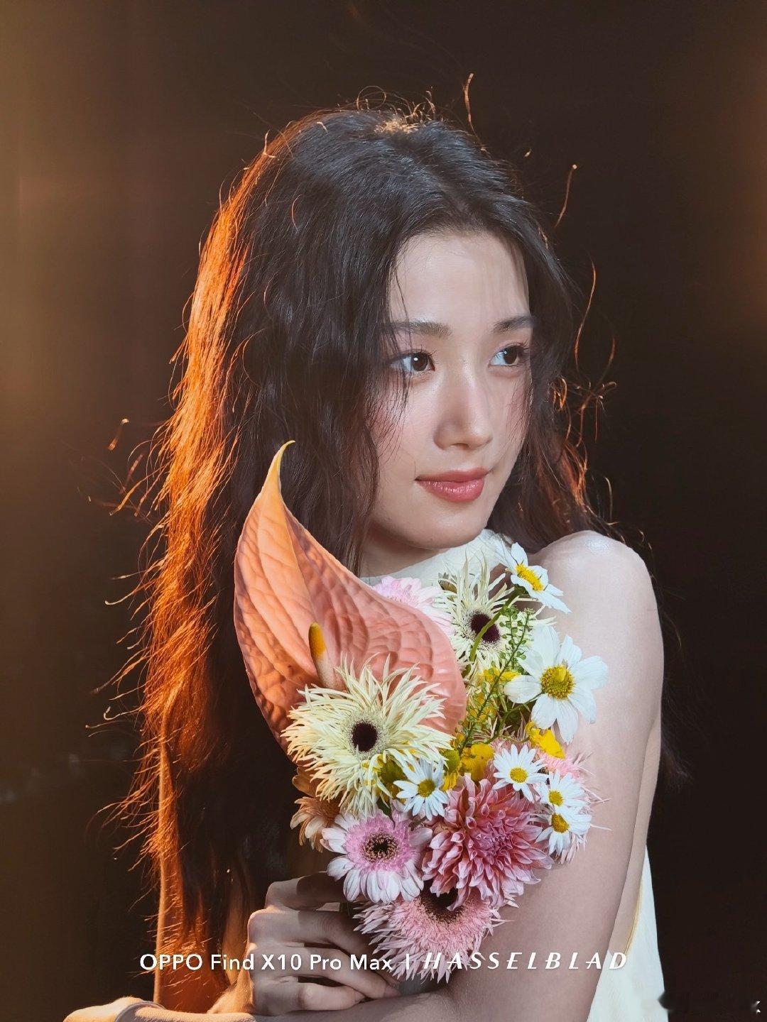 哎玛呀！美神降临！！！
#OPPO Find X10##卢昱晓# ​